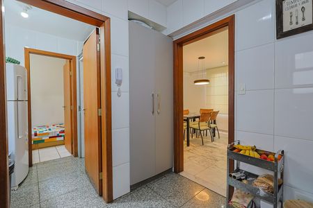 Apartamento à venda com 220m², 4 quartos e 2 vagas
