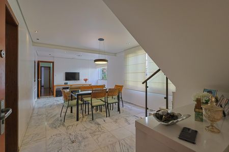 Apartamento à venda com 220m², 4 quartos e 2 vagas