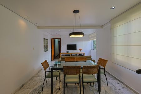 Apartamento à venda com 220m², 4 quartos e 2 vagas
