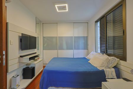 Apartamento à venda com 220m², 4 quartos e 2 vagas