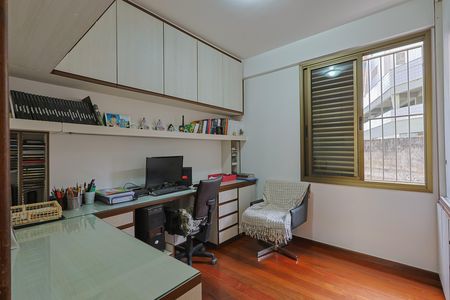 Apartamento à venda com 4 quartos, 220m² em Gutierrez, Belo Horizonte