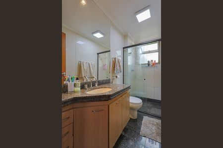 Apartamento à venda com 220m², 4 quartos e 2 vagas