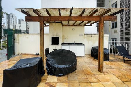 Apartamento para alugar com 60m², 2 quartos e 1 vaga Apartamento para alugar com 60m², 2 quartos e 1 vagaÁrea comum - Churrasqueira