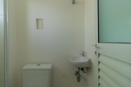 Apartamento para alugar com 105m², 3 quartos e 2 vagas Apartamento para alugar com 105m², 3 quartos e 2 vagasBanheiro da Área de Serviço
