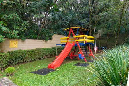 Apartamento para alugar com 105m², 3 quartos e 2 vagas Apartamento para alugar com 105m², 3 quartos e 2 vagasÁrea comum - Playground