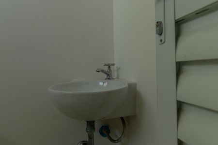 Apartamento para alugar com 105m², 3 quartos e 2 vagas Apartamento para alugar com 105m², 3 quartos e 2 vagasBanheiro da Área de Serviço