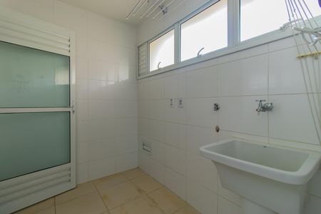 Apartamento para alugar com 105m², 3 quartos e 2 vagas Apartamento para alugar com 105m², 3 quartos e 2 vagasÁrea de Serviço