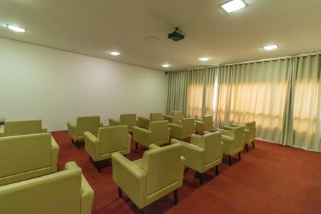 Apartamento para alugar com 105m², 3 quartos e 2 vagas Apartamento para alugar com 105m², 3 quartos e 2 vagasÁrea comum - Cinema