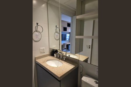 Banheiro de apartamento à venda com 1 quarto, 30m² em Sumarezinho, São Paulo