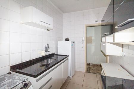 Apartamento para alugar com 70m², 2 quartos e 1 vaga Apartamento para alugar com 70m², 2 quartos e 1 vagaCozinha e área de serviço