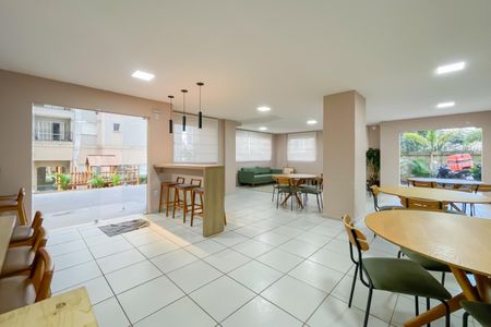 Apartamento para alugar com 51m², 2 quartos e 1 vaga Apartamento para alugar com 51m², 2 quartos e 1 vagaÁrea comum - Salão de festas