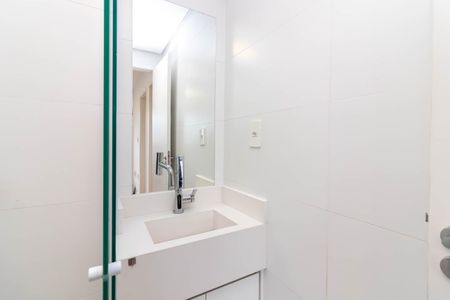 Banheiro de apartamento para alugar com 2 quartos, 40m² em Parada Inglesa, São Paulo