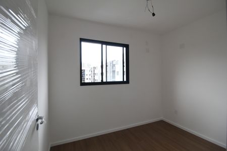 Quarto 1 de apartamento para alugar com 2 quartos, 45m² em Barra Olímpica, Rio de Janeiro