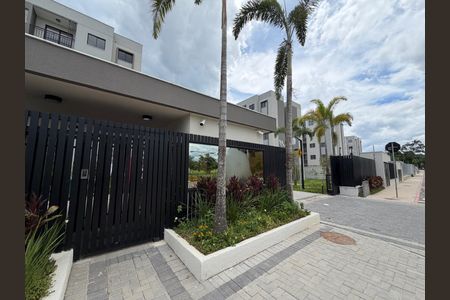 Apartamento para alugar com 45m², 2 quartos e 1 vaga Apartamento para alugar com 45m², 2 quartos e 1 vagaFachada
