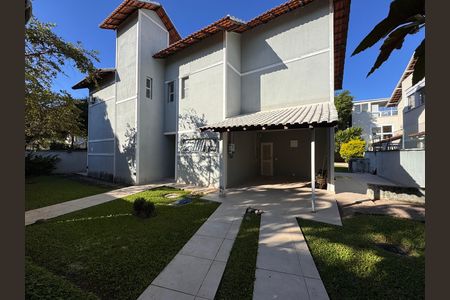Casa de condomínio para alugar com 350m², 3 quartos e 4 vagas Casa de condomínio para alugar com 350m², 3 quartos e 4 vagasÁrea externa