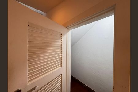 Casa de condomínio para alugar com 350m², 3 quartos e 4 vagas