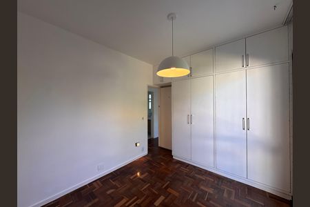 Casa de condomínio para alugar com 350m², 3 quartos e 4 vagas Casa de condomínio para alugar com 350m², 3 quartos e 4 vagasQuarto 1