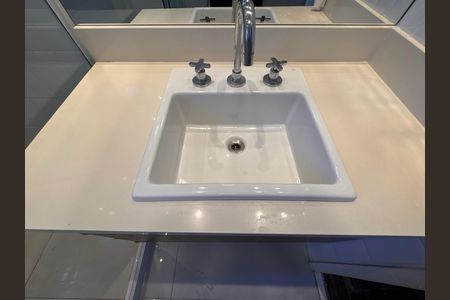 Casa de condomínio para alugar com 350m², 3 quartos e 4 vagas Casa de condomínio para alugar com 350m², 3 quartos e 4 vagasBanheiro Social