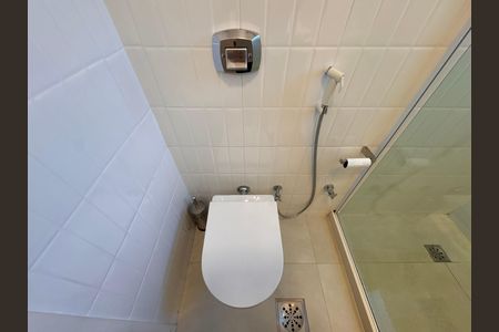 Casa de condomínio para alugar com 350m², 3 quartos e 4 vagas Casa de condomínio para alugar com 350m², 3 quartos e 4 vagasBanheiro Social