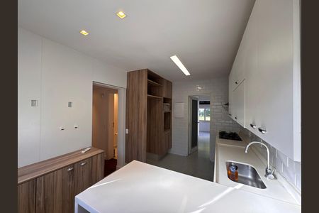 Casa de condomínio para alugar com 350m², 3 quartos e 4 vagas Casa de condomínio para alugar com 350m², 3 quartos e 4 vagasCozinha