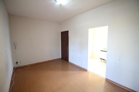 Sala de apartamento para alugar com 3 quartos, 55m² em Cardoso, Contagem