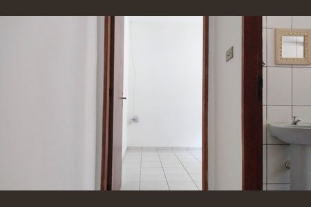 Casa para alugar com 220m², 2 quartos e 2 vagas Casa para alugar com 220m², 2 quartos e 2 vagasCorredor