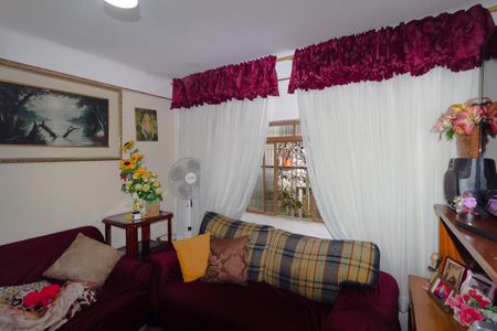 Casa à venda com 125m², 2 quartos e 5 vagasSala