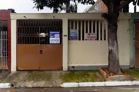 Casa à venda com 125m², 2 quartos e 5 vagasFachada