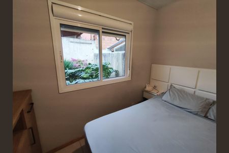 Quarto de casa de condomínio para alugar com 2 quartos, 48m² em Formoza, Alvorada