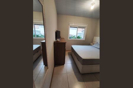Casa de condomínio para alugar com 48m², 2 quartos e 2 vagas Casa de condomínio para alugar com 48m², 2 quartos e 2 vagasQuarto