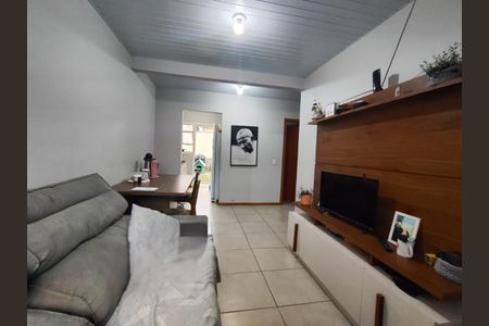 Sala de casa de condomínio para alugar com 2 quartos, 48m² em Formoza, Alvorada