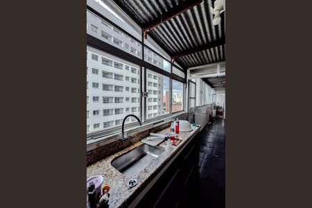 Cozinha de apartamento para alugar com 2 quartos, 72m² em Sé, São Paulo