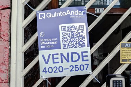 Plaquinha de apartamento para alugar com 2 quartos, 72m² em Sé, São Paulo