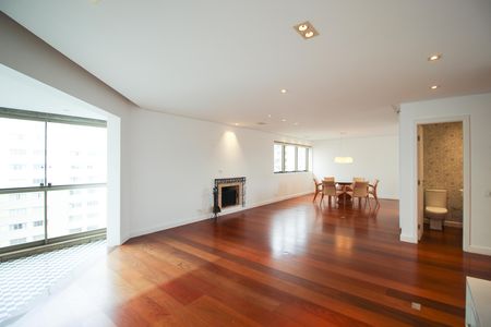 Apartamento para alugar com 3 quartos, 194m² em Indianópolis, São Paulo