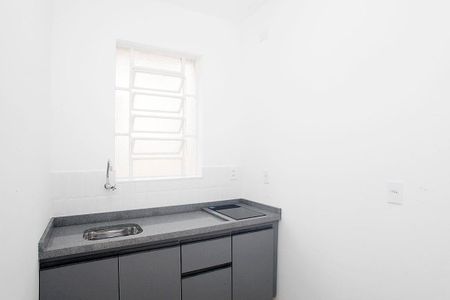 Cozinha de kitnet/studio à venda com 1 quarto, 24m² em Cidade Baixa, Porto Alegre