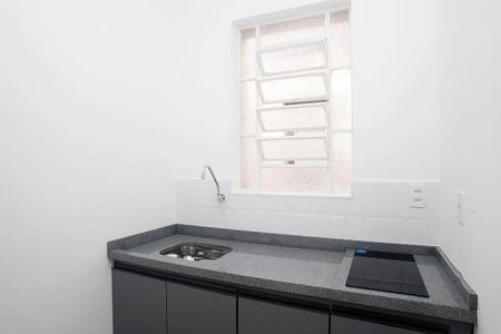 Cozinha de kitnet/studio à venda com 1 quarto, 24m² em Cidade Baixa, Porto Alegre