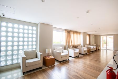 Apartamento à venda com 53m², 2 quartos e 1 vaga Apartamento à venda com 53m², 2 quartos e 1 vagaÁrea comum - Salão de festas