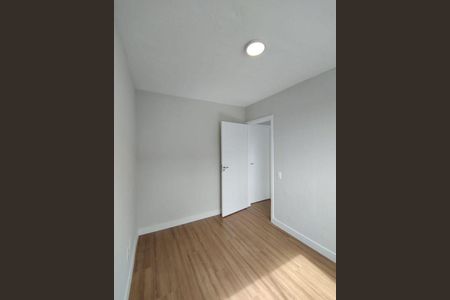 Quarto 2 de apartamento para alugar com 2 quartos, 49m² em Restinga, Porto Alegre