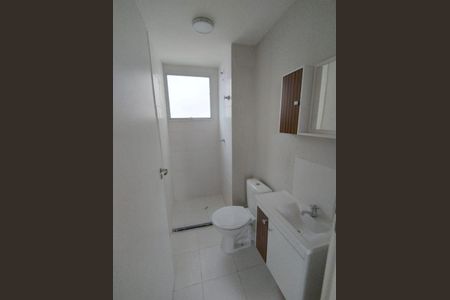 Banheiro de apartamento para alugar com 2 quartos, 49m² em Restinga, Porto Alegre