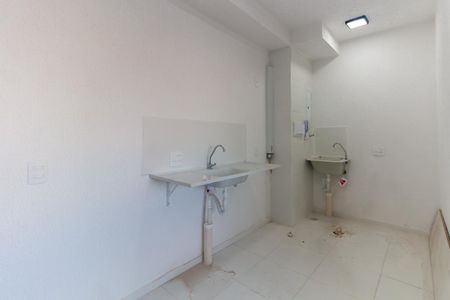 Cozinha de apartamento para alugar com 2 quartos, 33m² em Parque São Lourenço, São Paulo