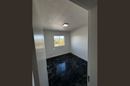 Quarto 2 de apartamento para alugar com 2 quartos, 49m² em Restinga, Porto Alegre