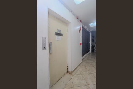 Studio à venda com 40m², 1 quarto e sem vaga Studio à venda com 40m², 1 quarto e sem vagaKitnet