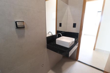 Casa para alugar com 75m², 3 quartos e 2 vagasBanheiro Social