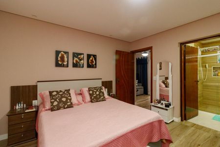Casa à venda com 180m², 2 quartos e 3 vagas Casa à venda com 180m², 2 quartos e 3 vagasSuíte