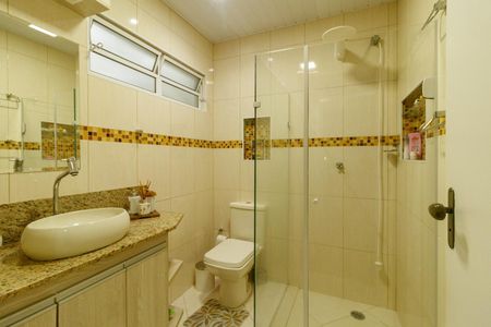Casa à venda com 180m², 2 quartos e 3 vagas Casa à venda com 180m², 2 quartos e 3 vagasBanheiro