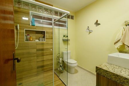 Casa à venda com 180m², 2 quartos e 3 vagas Casa à venda com 180m², 2 quartos e 3 vagasBanheiro da Suíte