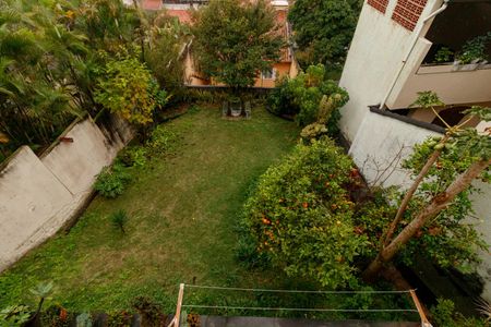 Casa à venda com 180m², 2 quartos e 3 vagas Casa à venda com 180m², 2 quartos e 3 vagasÁrea externa