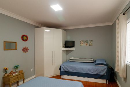 Casa à venda com 180m², 2 quartos e 3 vagas Casa à venda com 180m², 2 quartos e 3 vagasQuarto