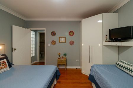 Casa à venda com 180m², 2 quartos e 3 vagas Casa à venda com 180m², 2 quartos e 3 vagasQuarto