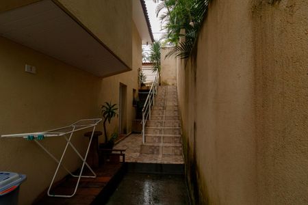 Casa à venda com 180m², 2 quartos e 3 vagas Casa à venda com 180m², 2 quartos e 3 vagasÁrea externa